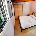 Irene Apartment Vlikhón